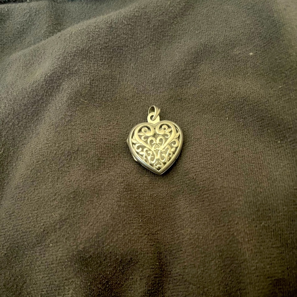 925 silver heart locket.